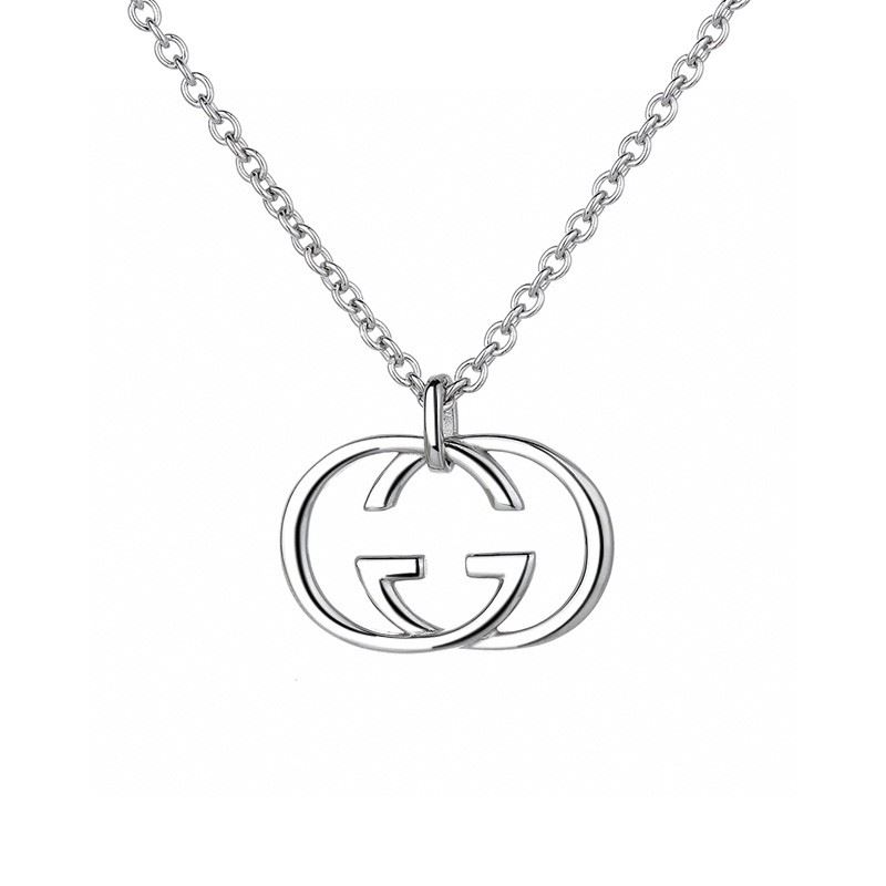 G*u*i necklaces